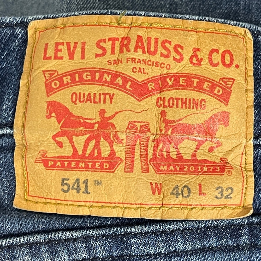 Levi's 541 Athletic Fit Mens 40x32 (Actual 30.5") Medium Wash Denim Blue Jeans - Picture 3 of 12